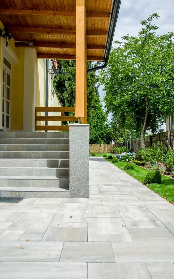 Ditlin Papa Ngoại thất bức ảnh
